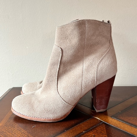 JOIE Dalton Suede Leather Stacked-Heel Bootie Cement 39 (9) Ankle Neutral Nude - Picture 4 of 15
